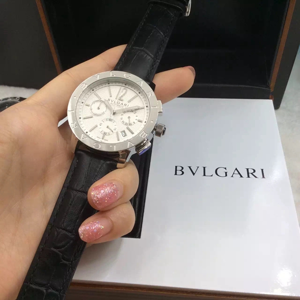 ブルガリ時計正面デザイン